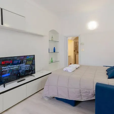 San Siro Suite. Centro A Due Passi Dal Mare. Wifi E Netflix Appartamento *
